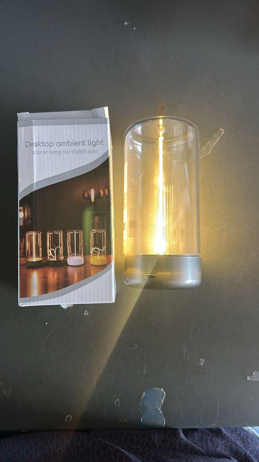 Magnetic lamp light USB C Port